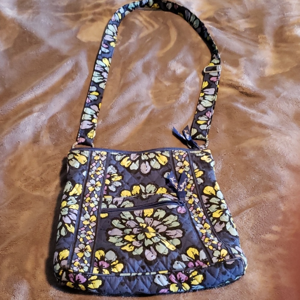 Vera Bradley hipster in Indigo Pop